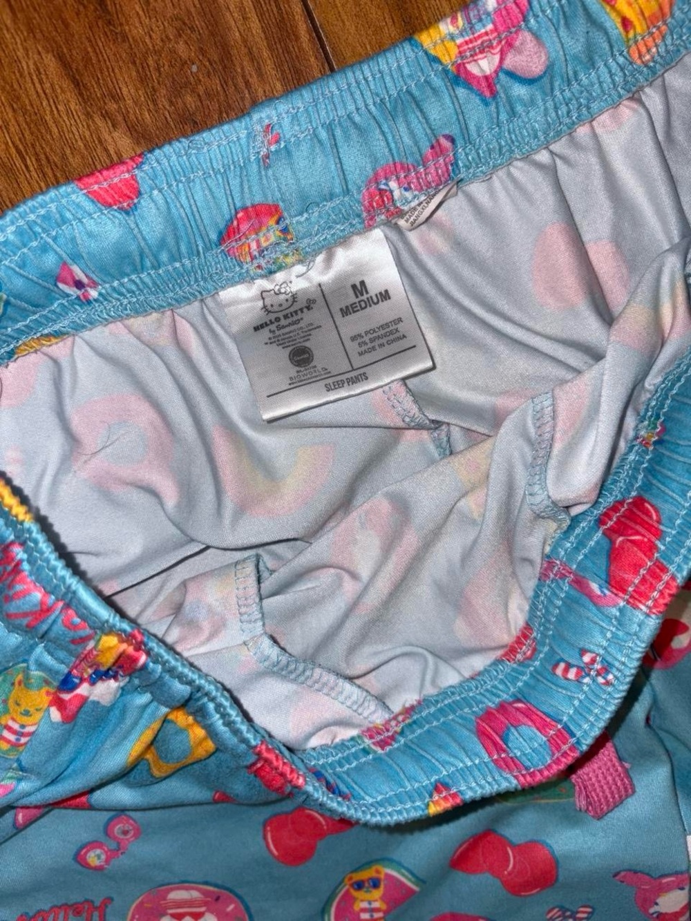 Hello Kitty blue beach themed pajama pants Size M - Picture 4 of 5